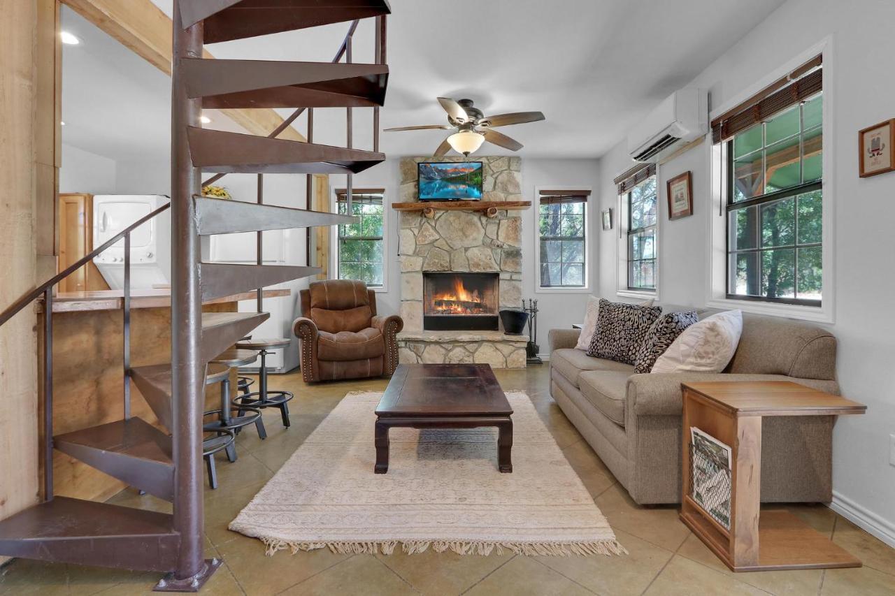 Dodo'S Cabin Villa Wimberley Bagian luar foto
